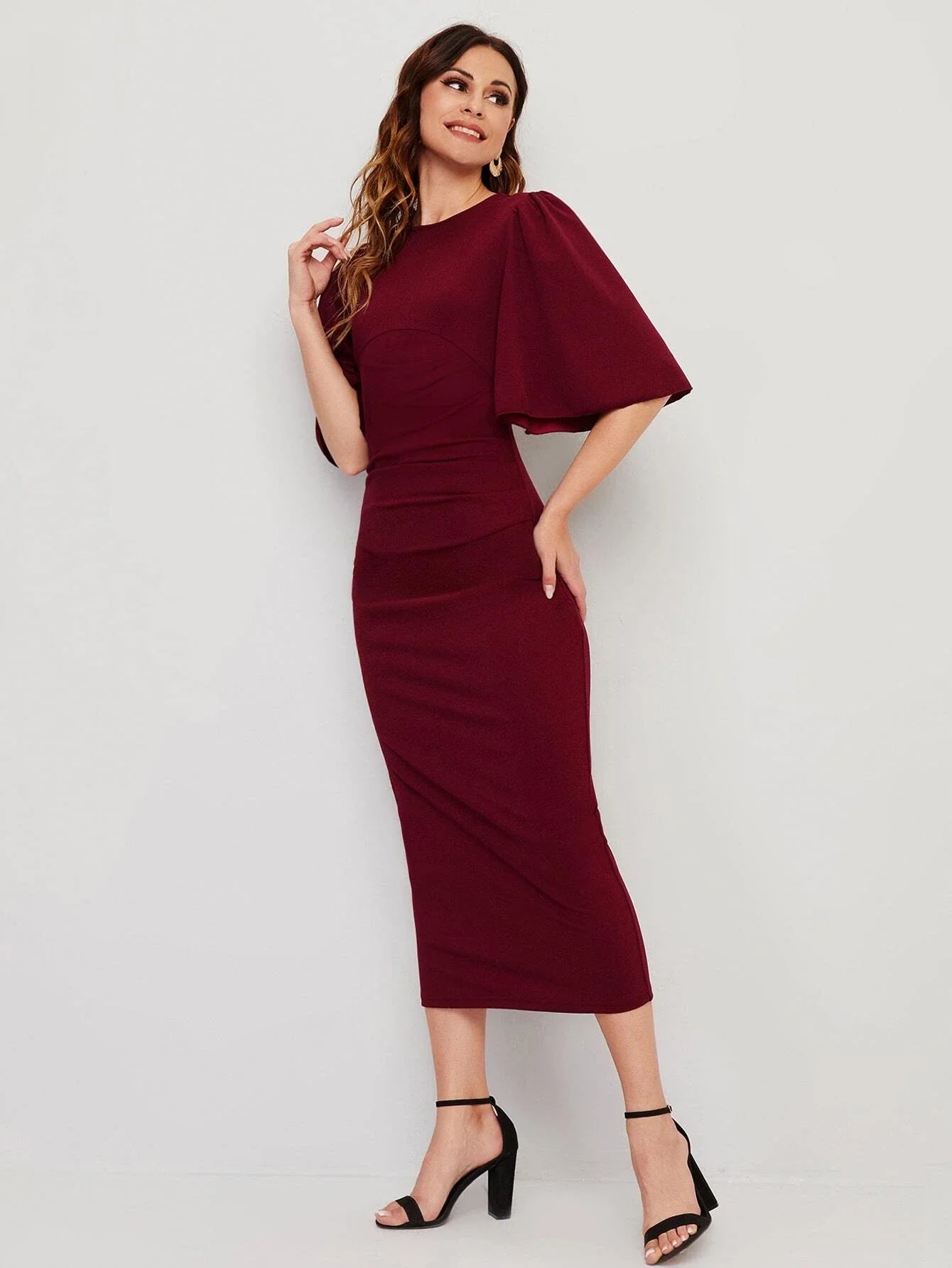 SHEIN Modely Butterfly Sleeve Keyhole Back Split Hem Dress