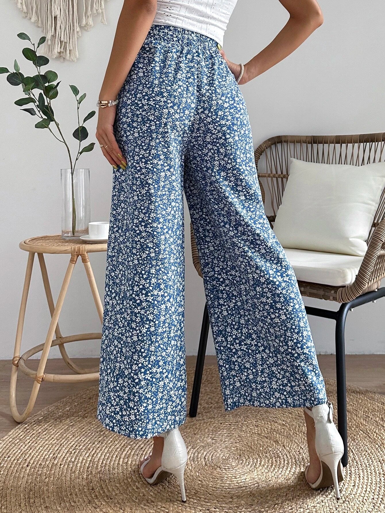 SHEIN VCAY Ditsy Floral Print Tie Front Wide Leg Pants