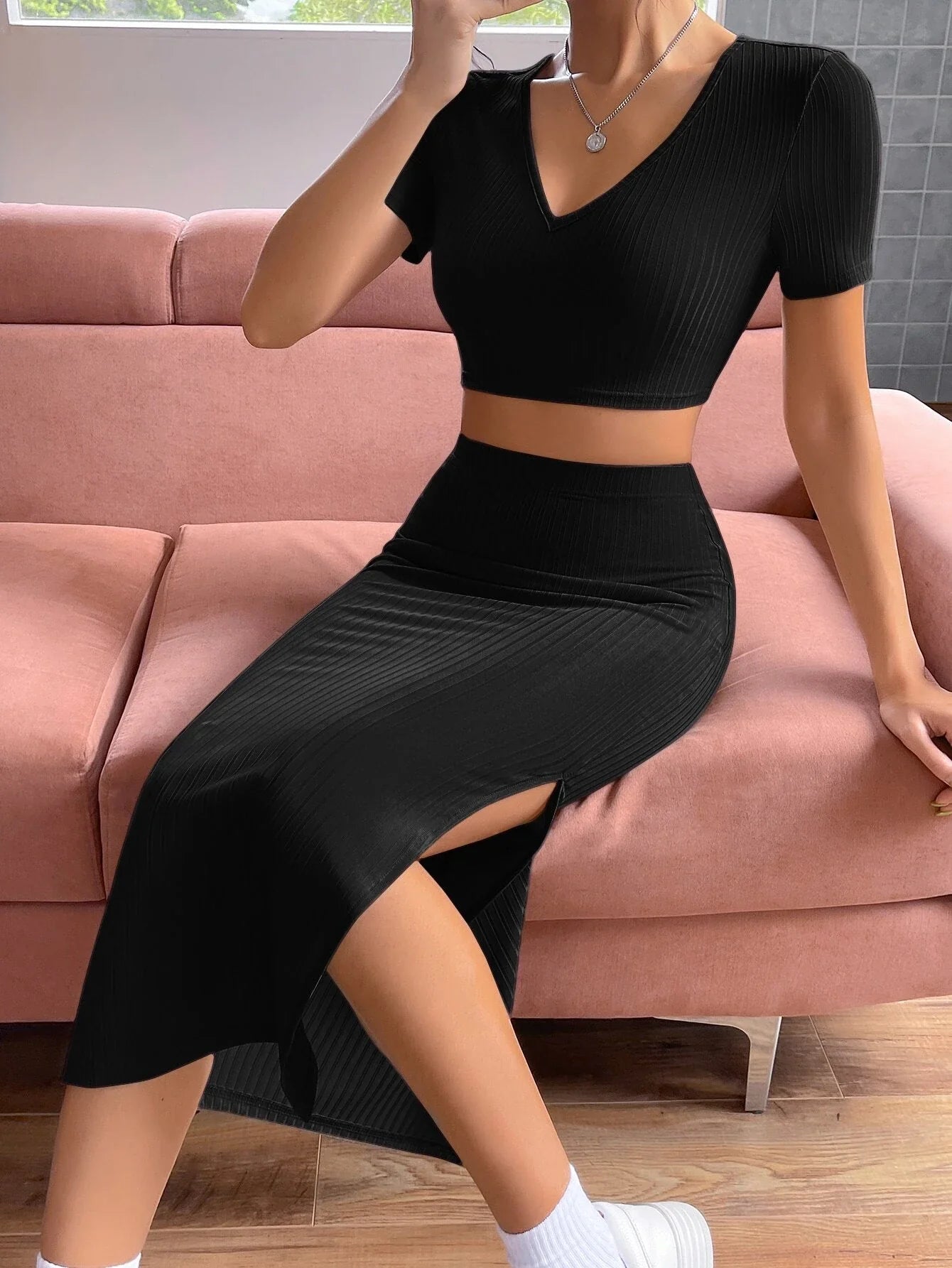 SHEIN EZwear Solid Crop Tee & Split Thigh Skirt