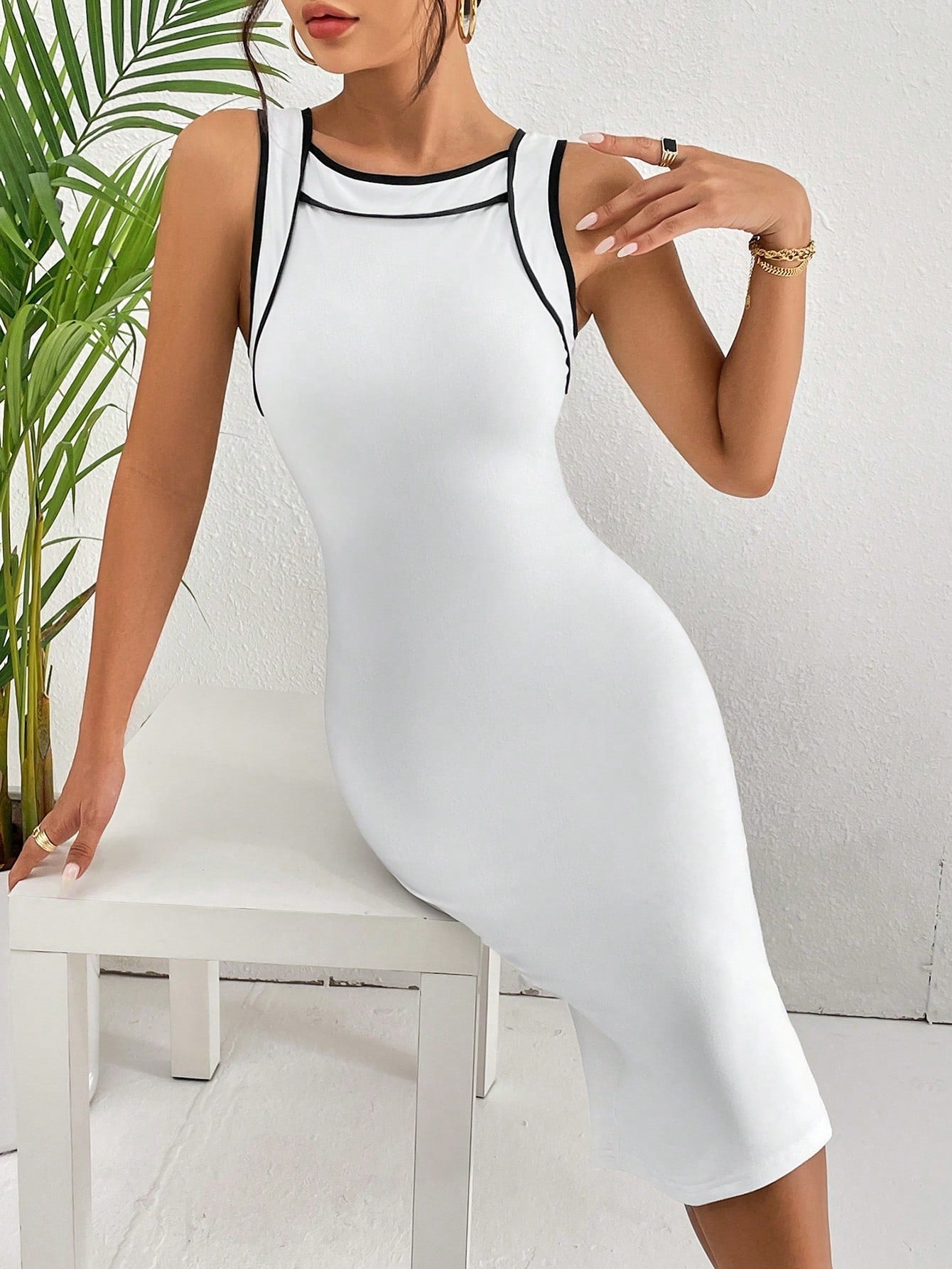 SHEIN Priv̩ Contrast Binding Bodycon Dress